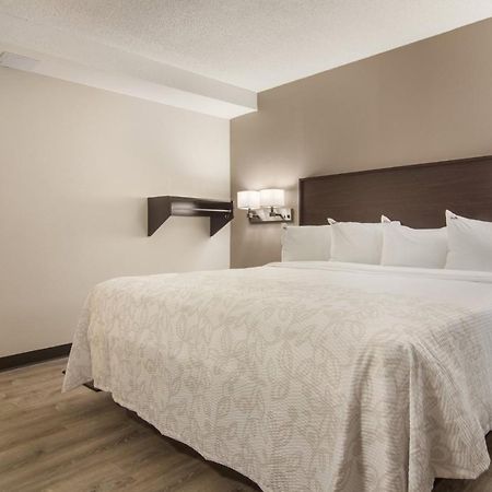 Red Roof Inn Plus & Suites อีรี ภายนอก รูปภาพ