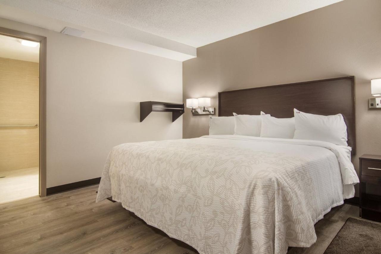 Red Roof Inn Plus & Suites อีรี ภายนอก รูปภาพ