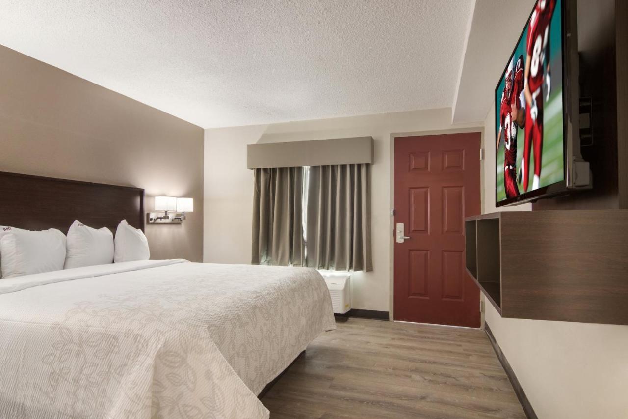 Red Roof Inn Plus & Suites อีรี ภายนอก รูปภาพ