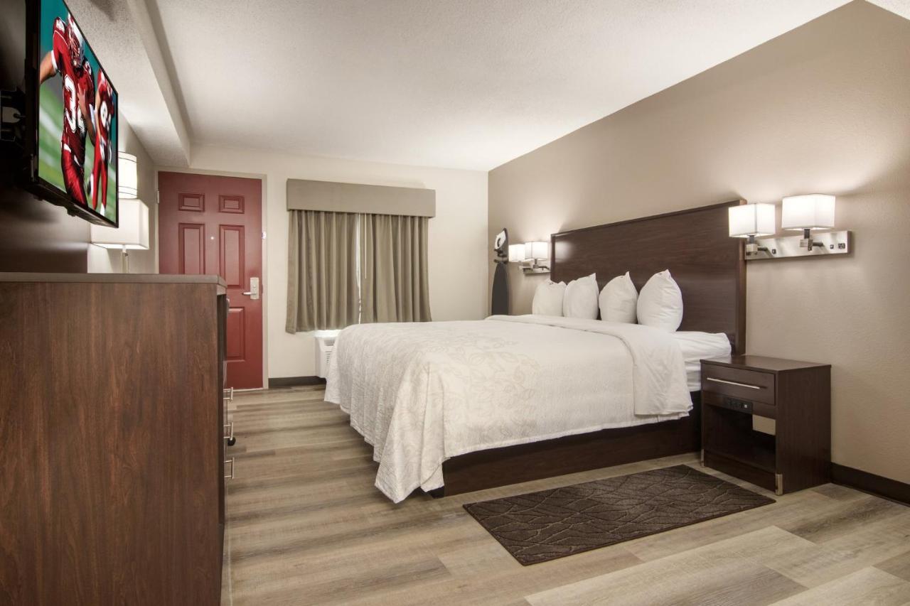 Red Roof Inn Plus & Suites อีรี ภายนอก รูปภาพ